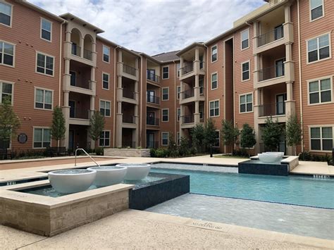 Rowlett Apartments .